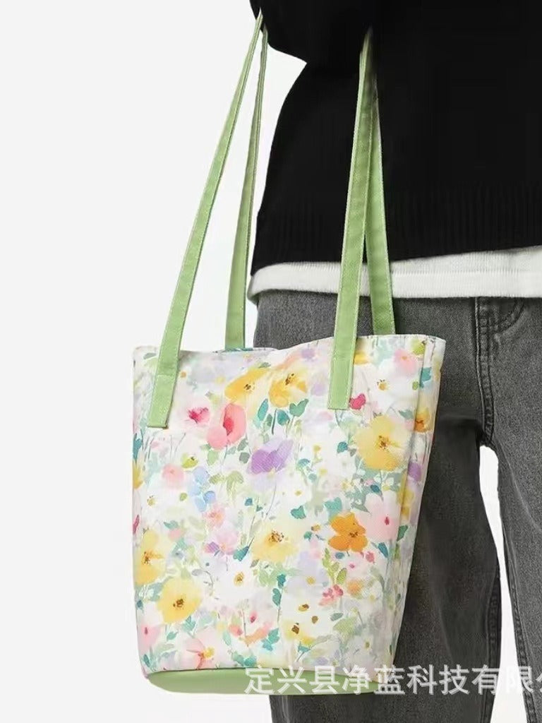 Chic Art Print Butterfly Bucket Bag - Spacious Shoulder Bag for Everyday Style